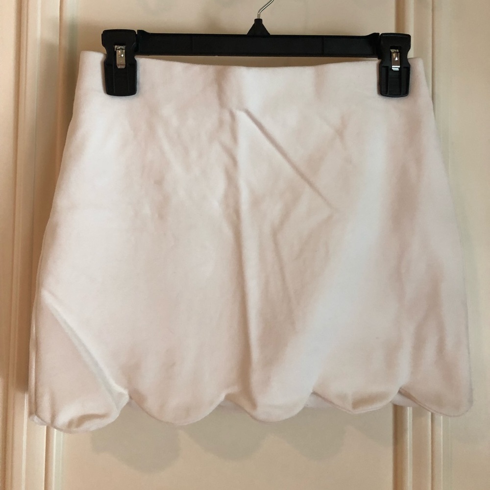 Topshot Mini White Scalloped Skirt